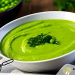 Doperwtensoep: Doperwtensoep met knoflook en selderij